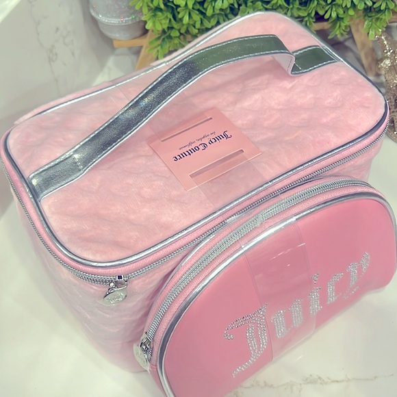 🩷🍒Juicy couture velour bling cosmetic case set - Picture 5 of 8